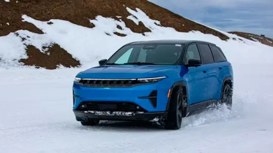 Снежные приключения первого электромобиля Jeep инженеры называют суровыми испытаниями