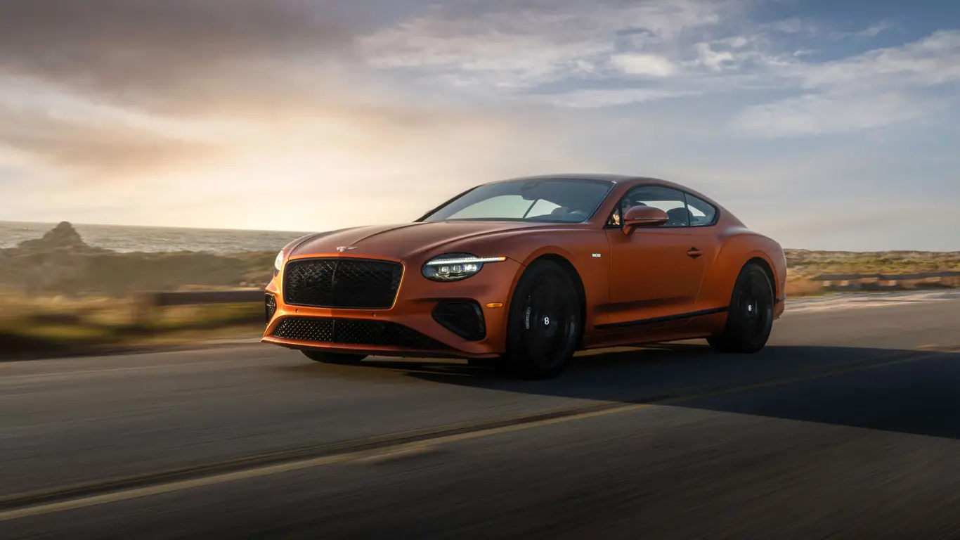 Оранжевое пламя: первая встреча американцев с новым Bentley Continental будет особенной