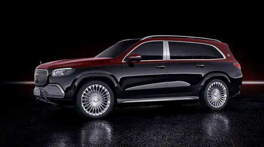 За 39 млн рублей немцы готовы закрыть глаза на антироссийские санкции: самая роскошная модель Mercedes появилась у дилера