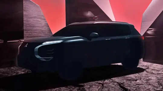 Японцы забыли прикрыть этот стыд: обновленный популярный кроссовер показали в преддверии дебюта