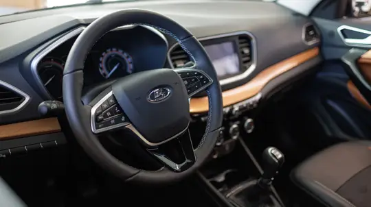 Обещанного три года ждут: АВТОВАЗ испытывает проблемы с выпуском новых LADA Vesta