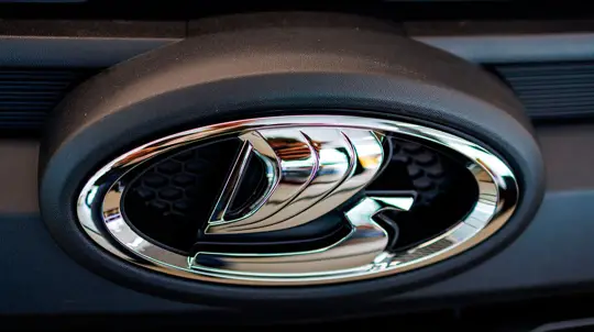 Искра, это еще не огонь: почему Lada Iskra пока не выходит на дороги?