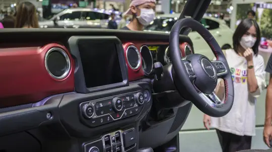 LADA Niva не конкурент этой легендарной модели, хотя стоит столько же: что взять в качестве альтернативы