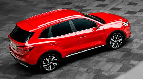 Встречайте самый доступный гибридный кроссовер в мире не от китайского бренда: 196-сильная силовая установка и современное оснащение