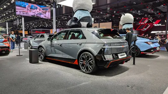 Искусственный автомобиль от Hyundai, дающий искусственные эмоции: имитация звуков и переключения передач