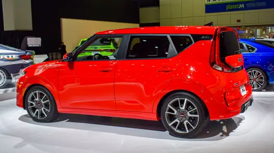 Kia Soul вернулся в Россию: модель появилась в продаже за разумные деньги