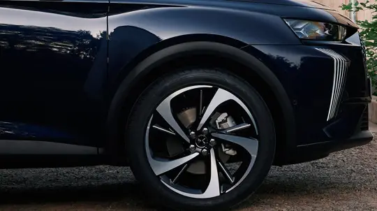 Французский шик в новом исполнении: автомобили DS получили новые премиальные версии