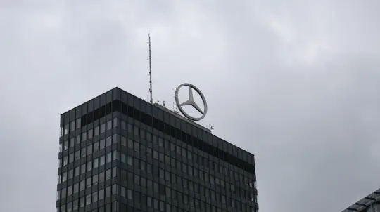 Mercedes растянет две свои модели за 1,4 млрд долларов и выпустит новый минивэн