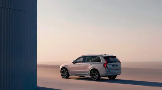 Технологии, комфорт, безопасность: встречайте новое поколение популярного кроссовера из Швеции