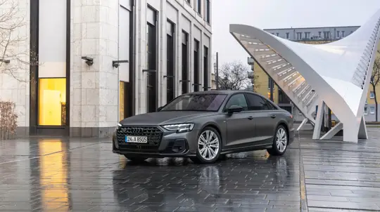 Ошибка века: автопроизводители тормозят с электрокарами