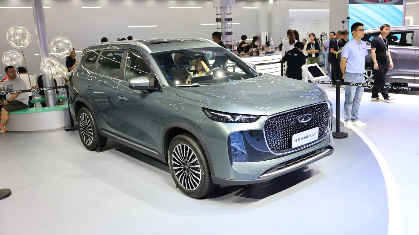 Изрядно подешевел и сменил имидж: теперь он вам не российский Chery Tiggo 8 Pro Max