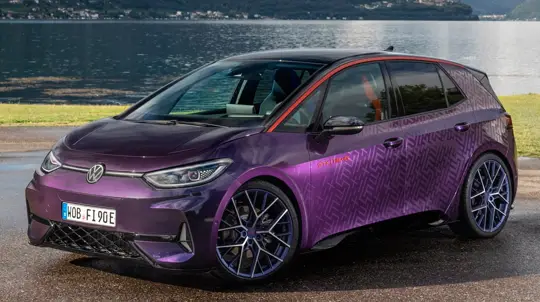 Volkswagen ID.3 GTX получил версию-преемника легендарного Golf: очень эксклюзивную новинку показали поклонникам