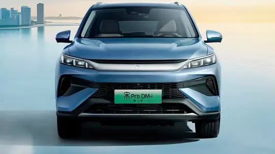 Старый кроссовер получит новую гибридную систему: BYD обновит популярную модель