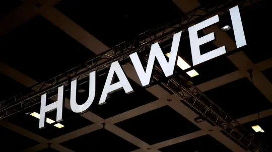 Huawei собирается привезти премиальные кроссоверы AITO М5 и М7 в Россию