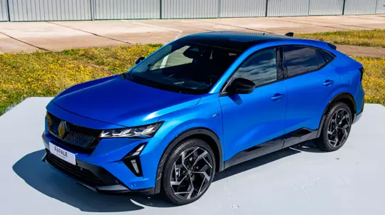 Renault Rafale: 300 лошадей под капотом и роскошь в каждой детали