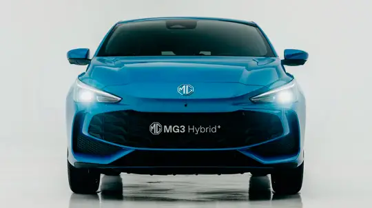 Самый дешевый гибрид, доступный на рынке: большой набор опций по цене LADA Vesta