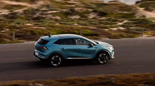 Экономия на стиле: Renault Symbioz стал доступнее