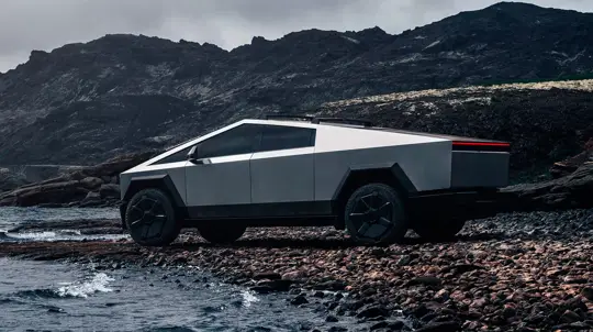 Киберприключения ждут: новый пикап Илона Маска сможет покорить российскую глубинку