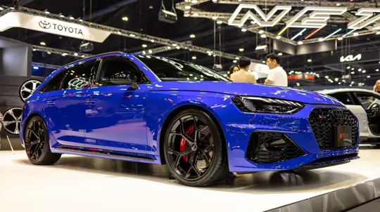 Очень редкий заряженный универсал от Audi приехал в Россию: 290 км/ч максималки за 22 млн рублей