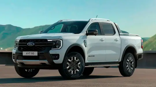 Культовый пикап Ford получил версию, способную проехать почти 50 км не потребляя бензин: встречайте новый Ranger