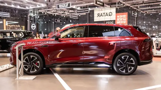 LADA и китайцы начали резко дорожать: россиянам больше не светят новые автомобили?