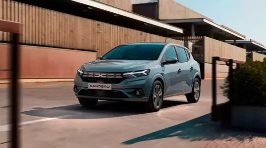 Самые продаваемые модели Renault вернутся в Россию: АВТОВАЗ договорился о производстве Logan и Sandero