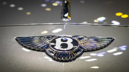 Bentley Bentayga Riviera: элегантность и роскошь в яхтенном стиле