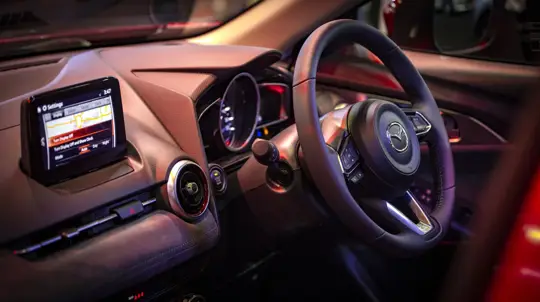 Россиянам посоветовали перестраховаться: автомобильные мультимедиа могут превратиться в «кирпич»