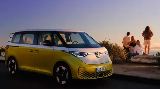 Volkswagen ID.Buzz стал длиннее, быстрее и дешевле – как это вообще возможно?