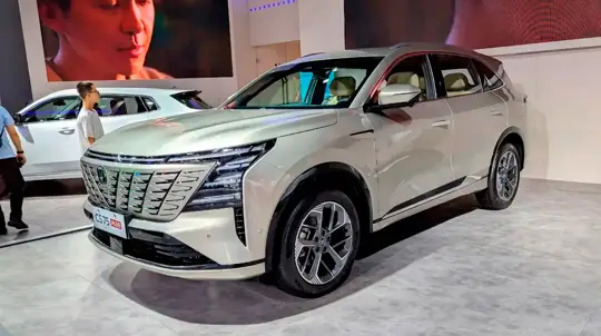 Умный и стильный: в России появится китайская новинка