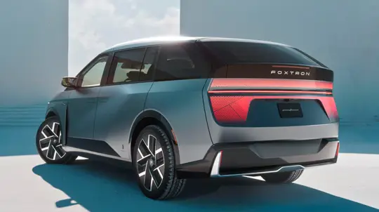 Этот электрический минивэн будет собираться на одной линии с iPhone: такой модели еще не видел мир