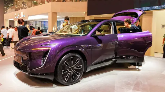 Любимые россиянами электромобили начнут продавать официально: скоро откроется первый автосалон