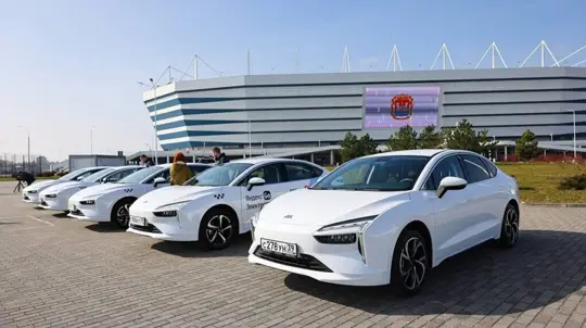 Новая отечественная модель электромобилей стала на шаг ближе к простым россиянам: авто можно купить в неожиданном месте