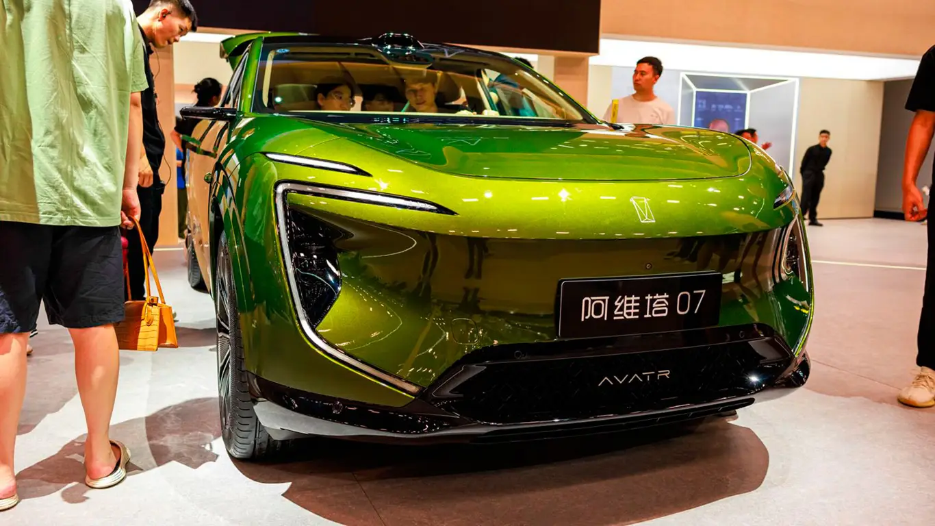 Китайский электромобиль с «вечной» батареей скоро скинет с пьедестала Tesla