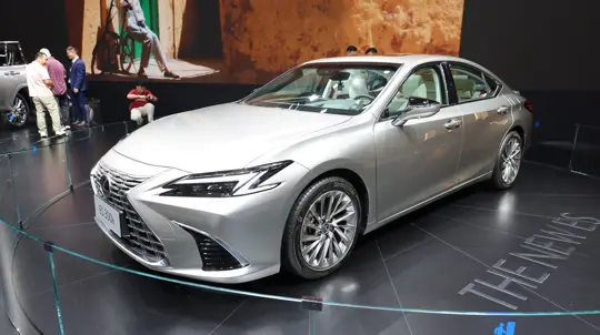 В Гуанчжоу 2024 представили совершенно новый Lexus: что в нем нового
