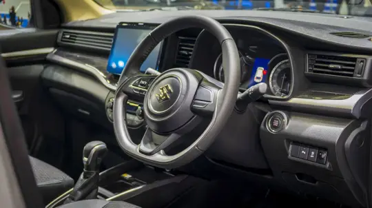 Дилеры в России предлагают хэтчбек Suzuki Solio