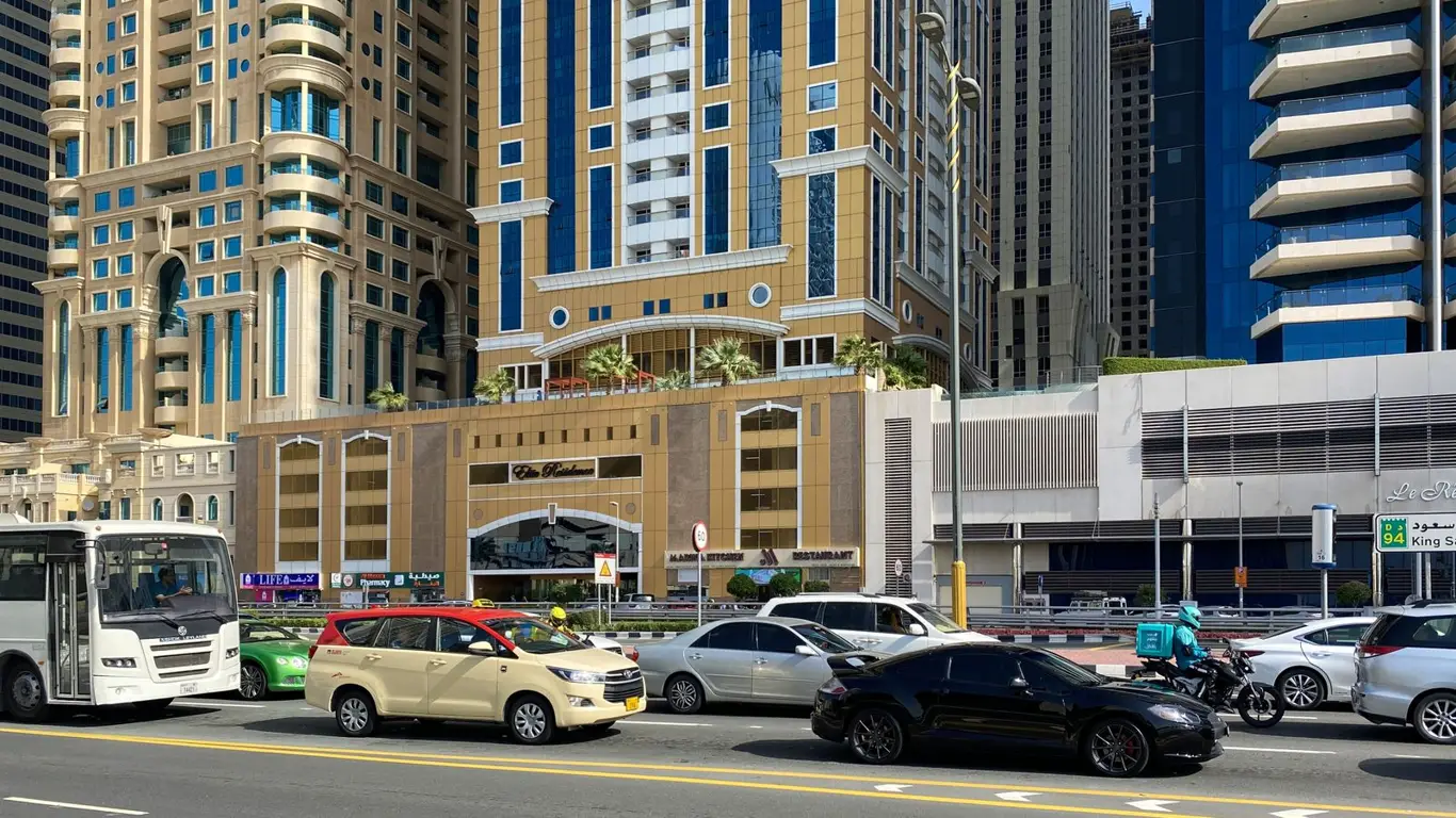 Больше никакого арабского дрифта: в ОАЭ запустили беспилотный транспорт