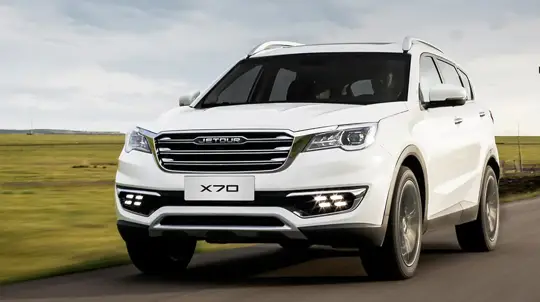 В России появился новый дешевый кроссовер: экономия без компромиссов