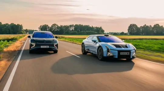 Новый налог ударит по владельцам Mercedes, BMW и даже китайских HiPhi в России