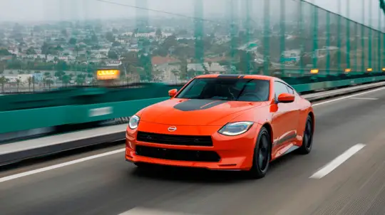 Nissan Z уничтожил Toyota Supra: культовый спорткар снова на вершине