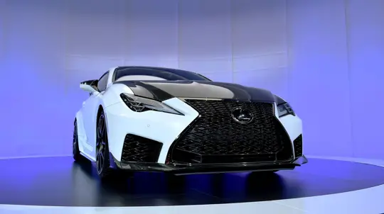 Lexus с помпой прощается с легендарным купе: выпущен настоящий спорткар с рекордной ценой