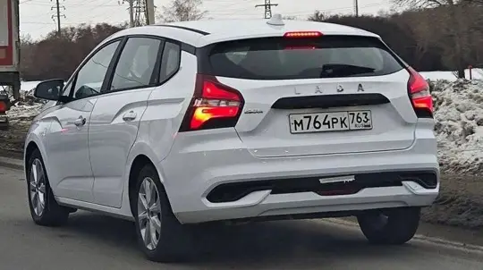 В соцсетях разлетелись снимки новейшей модели АВТОВАЗа: автомобиль готов покорять улицы