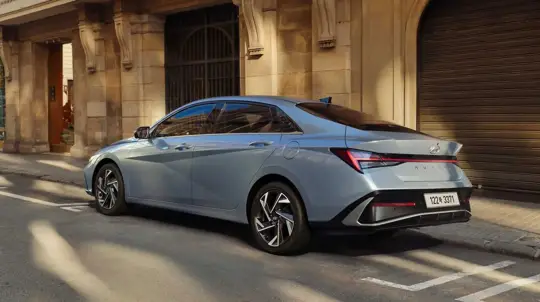 Многие будут рады возвращению этого седана, но цена - космос: что добавили седану и стоит ли он 3,2 млн рублей