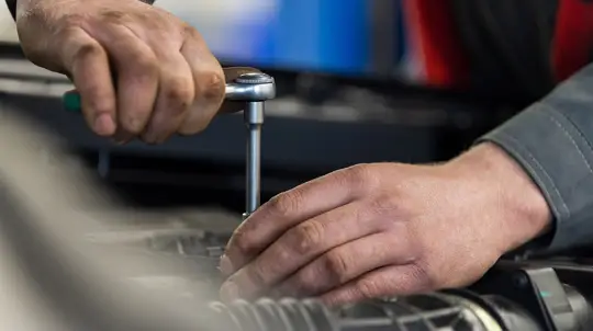 Рукастые автовладельцы: СТО в России скоро обанкротятся