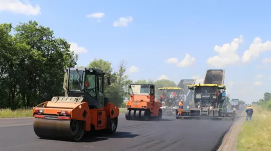 В России новые дороги будут хуже старых: в них будет использоваться этот материал