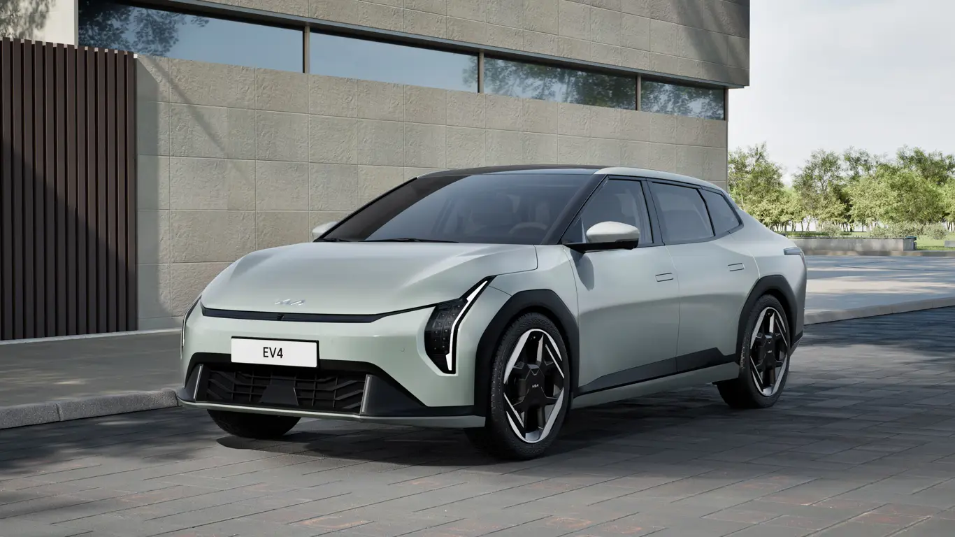 Новый электрокар Kia EV4: мощный, быстрый и дешевле Tesla