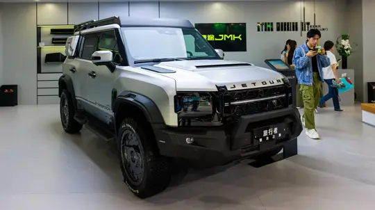 Антироссийские санкции заставляют китайцев дрожать от страха: еще один бренд готовится покинуть наш рынок