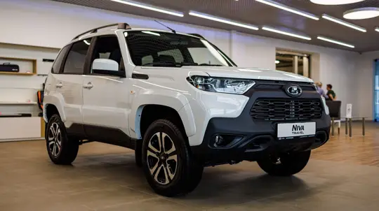 Два новых цвета, новый руль и светодиоды: новинка от АВТОВАЗа уже в продаже