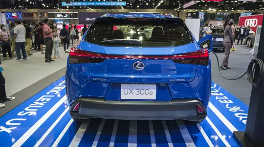 Таких цен на Lexus россияне давно не видели: самый доступный японский SUV всплыл в Самаре