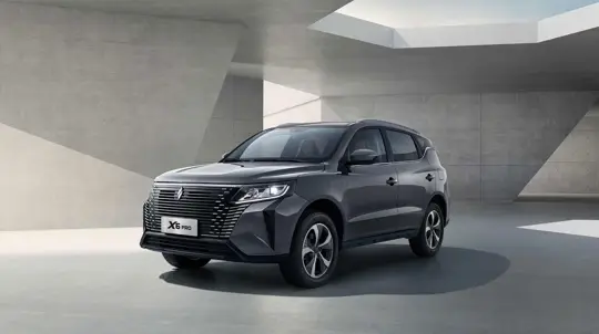 Китайский автобренд Livan начала приём предзаказов на свои новинки в России